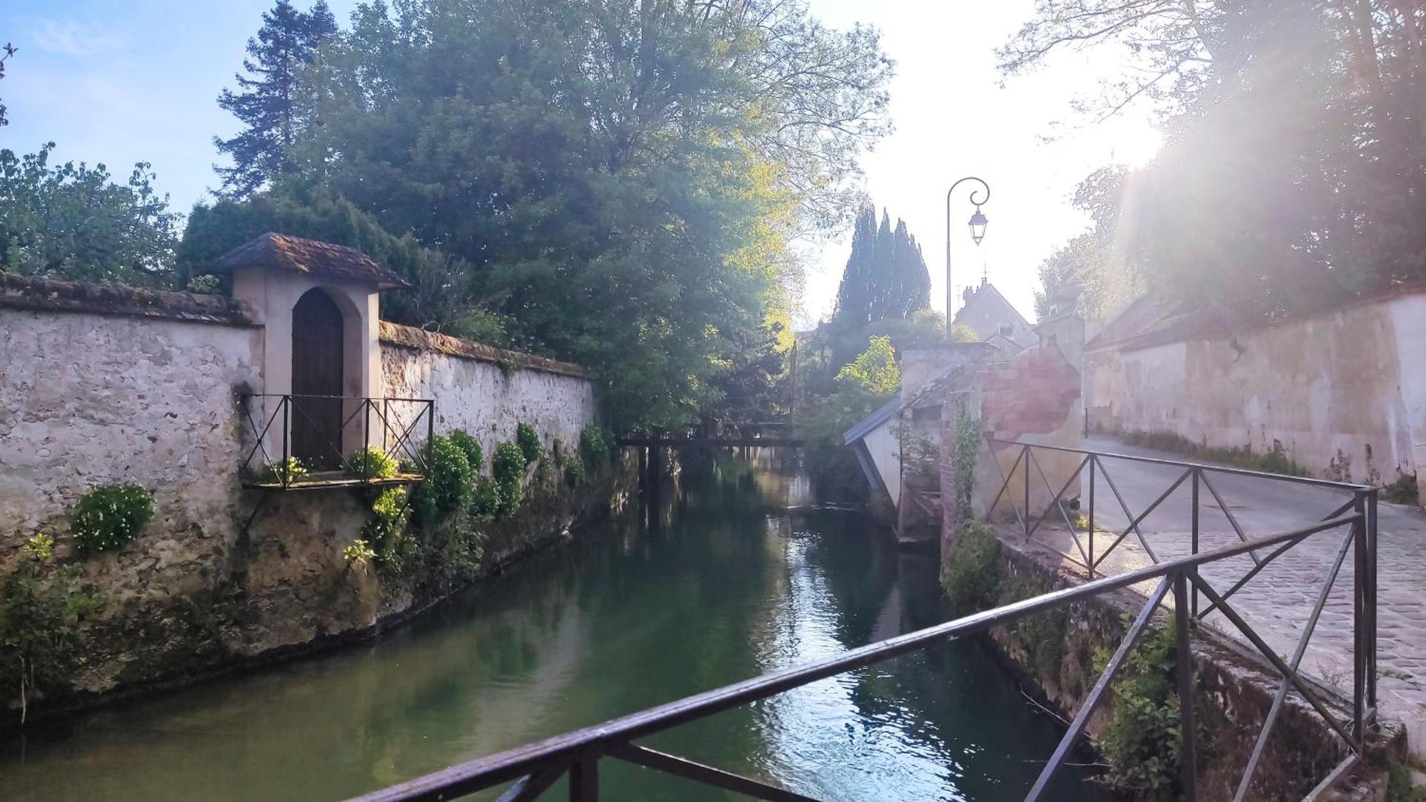 Romantic Room - Studio Jardin - Proche Disneyland Paris كْروسي لا شابيل المظهر الخارجي الصورة
